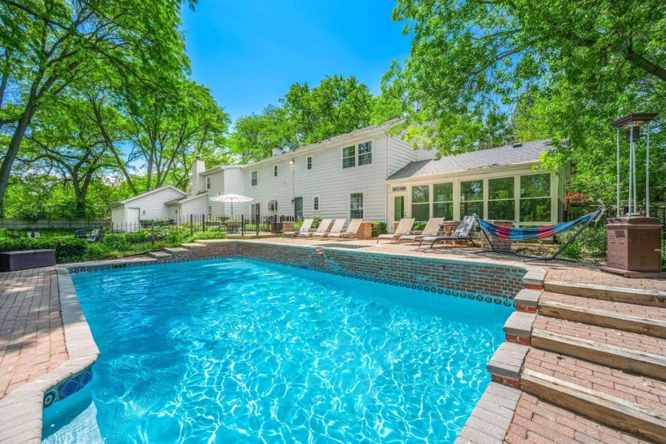 Spacious, Luxury Renovated Home With 4 Kings, Firepit Glen Ellyn Luaran gambar